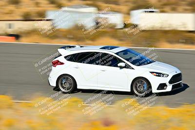 media/Nov-16-2024-Extreme Speed (Sat) [[6587d07cc4]]/Gold Group/Session 3 (The Bowl)/